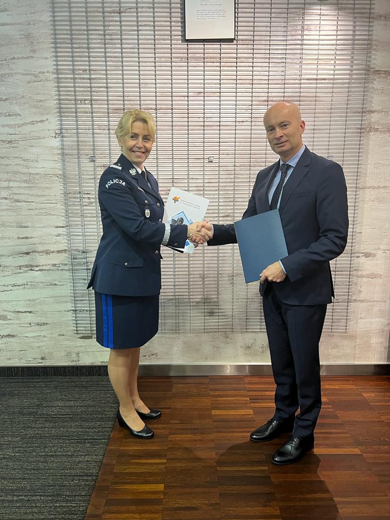 Komendant-Rektor Wyższej Szkoły Policji w Szczytnie nadinsp. Dr hab. Iwona Klonowksa, prof. WSPol oraz Rektor Akademii Wychowania Fizycznego im. Jerzego Kukuczki w Katowicach prof. dr. hab. Grzegorz Juras