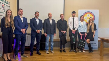 Zdjęcie grupowe uczestników 