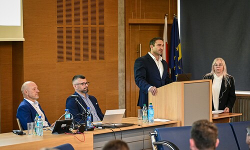 
prof. dr hab. Michał Krzysztofik
Prorektor ds. nauki  podczas otwarcia konferencji
