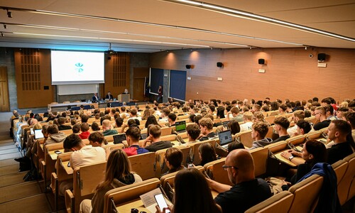 Zdjęcie uczestników konferencji 